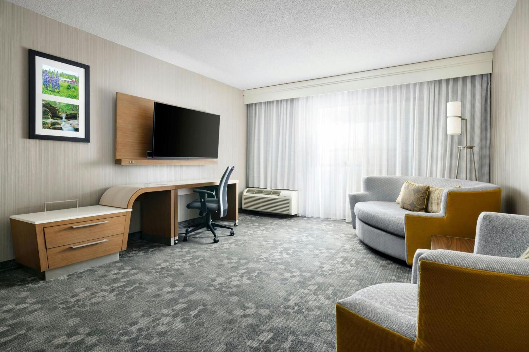 Courtyard By Marriott Concord Hotel Exterior foto